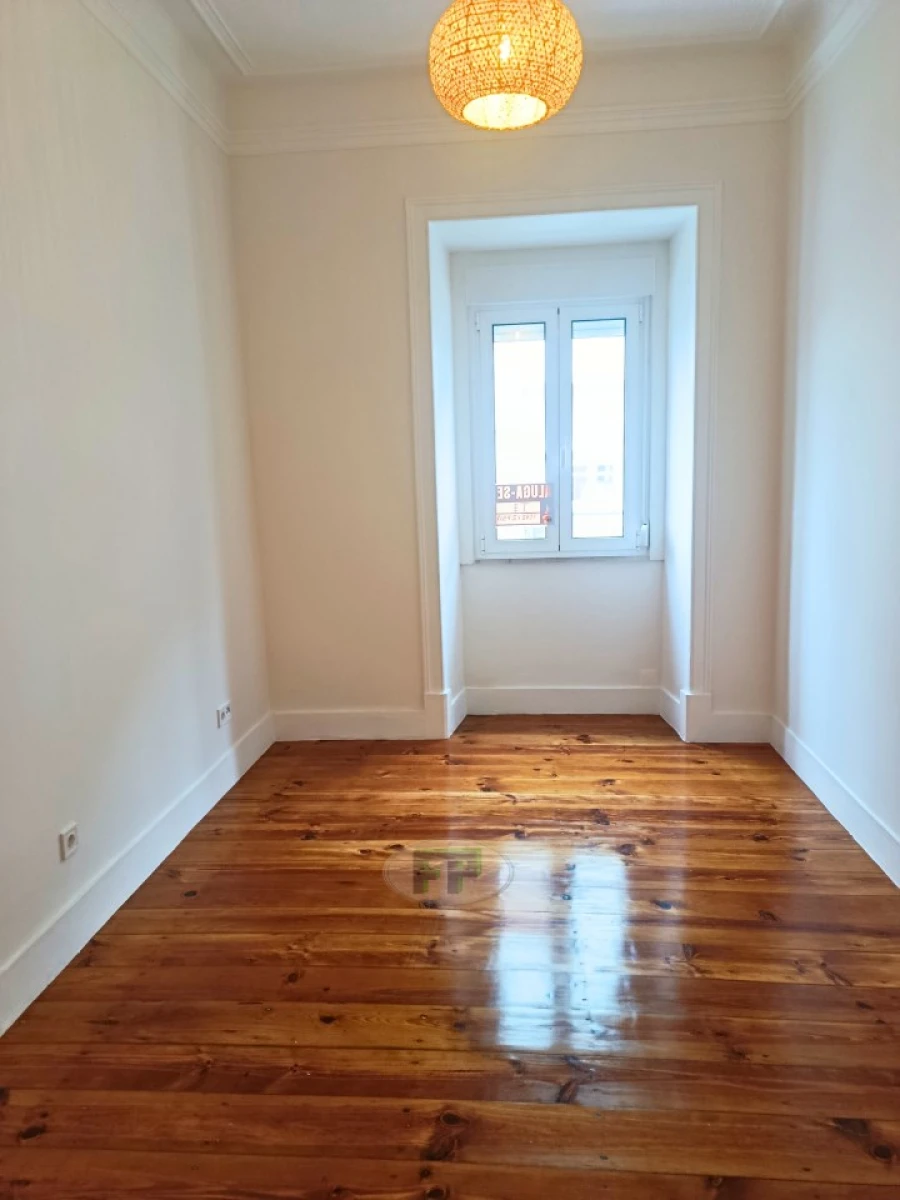 Apartamento T3 para Arrendamento em Penha de França Foto 20
