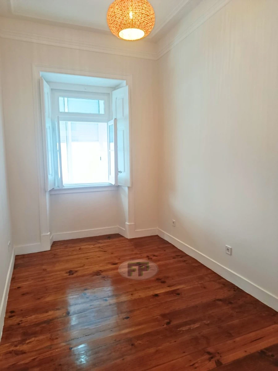 Apartamento T3 para Arrendamento em Penha de França Foto 19