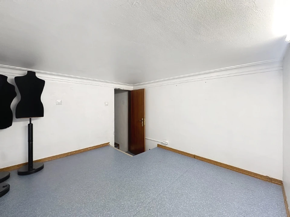 Loja para Arrendamento em São Domingos de Benfica Foto 5