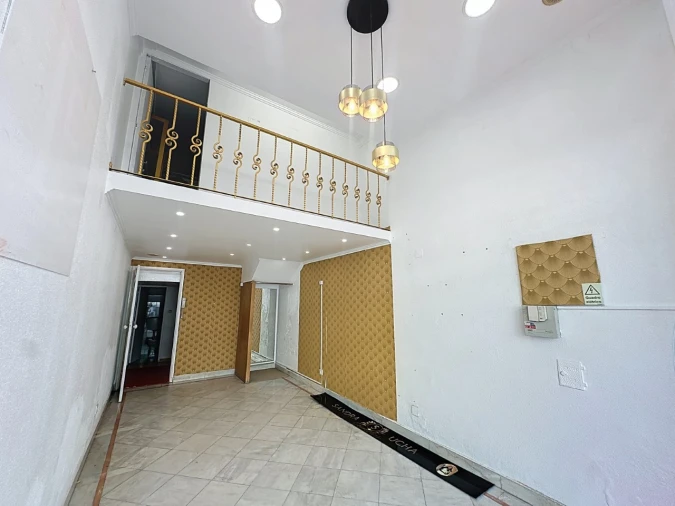 Loja para Arrendamento em São Domingos de Benfica Foto 1