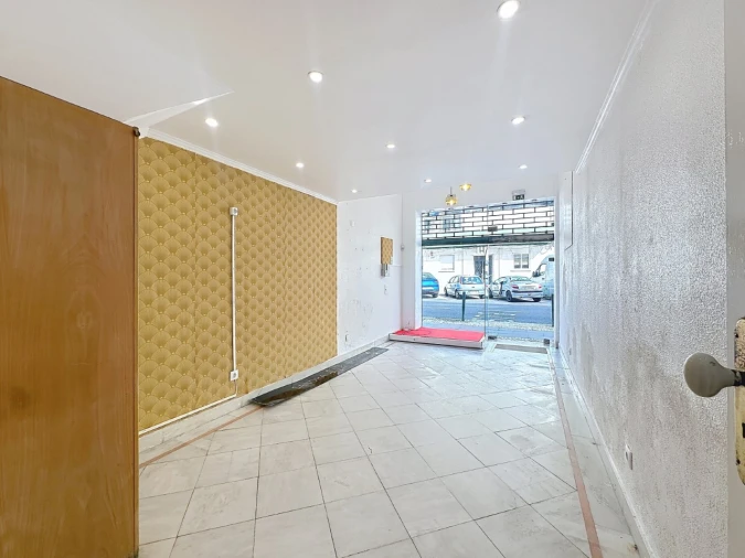 Loja para Arrendamento em São Domingos de Benfica Foto 3