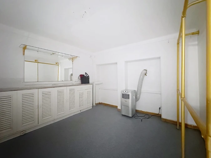 Loja para Arrendamento em São Domingos de Benfica Foto 9