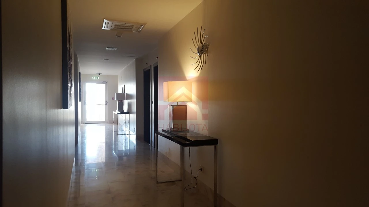 Prédio para Venda em Torre de D. Chama Foto 21