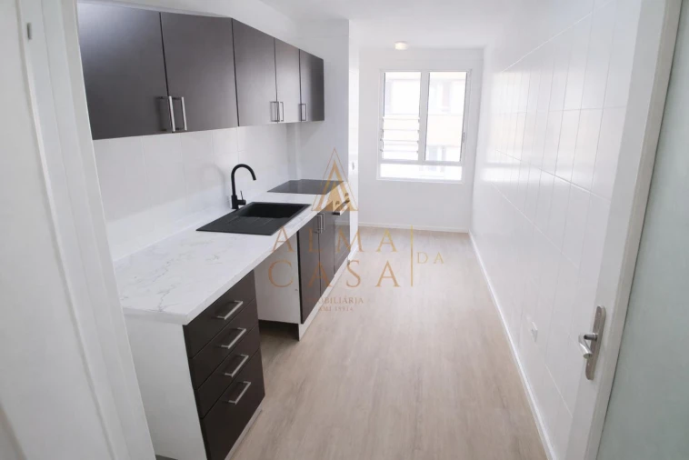 Apartamento T3 para Venda em Baguim do Monte (Rio Tinto) Foto 1