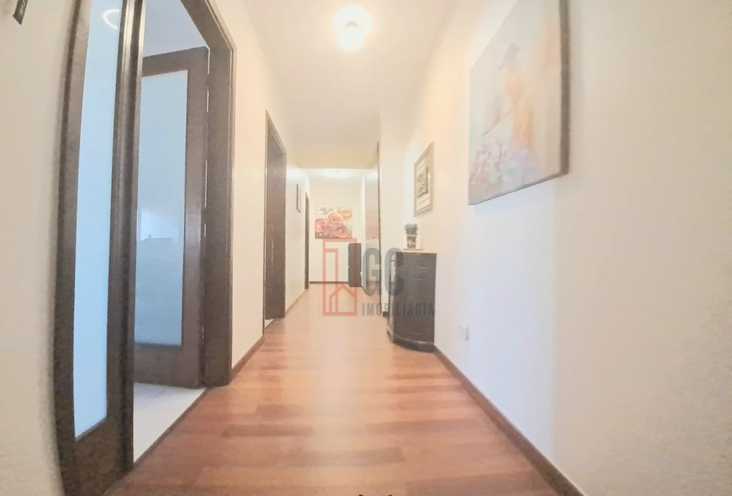 Apartamento T2 para Venda em Santa Maria de Lamas Foto 10