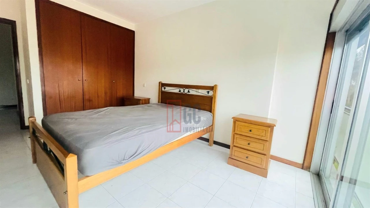 Apartamento T2 para Venda em Santa Maria de Lamas Foto 16