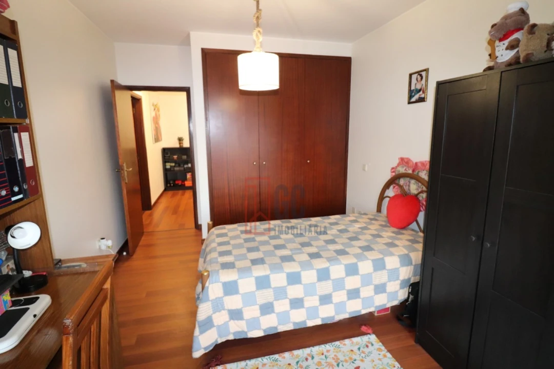 Apartamento T2 para Venda em Santa Maria de Lamas Foto 14