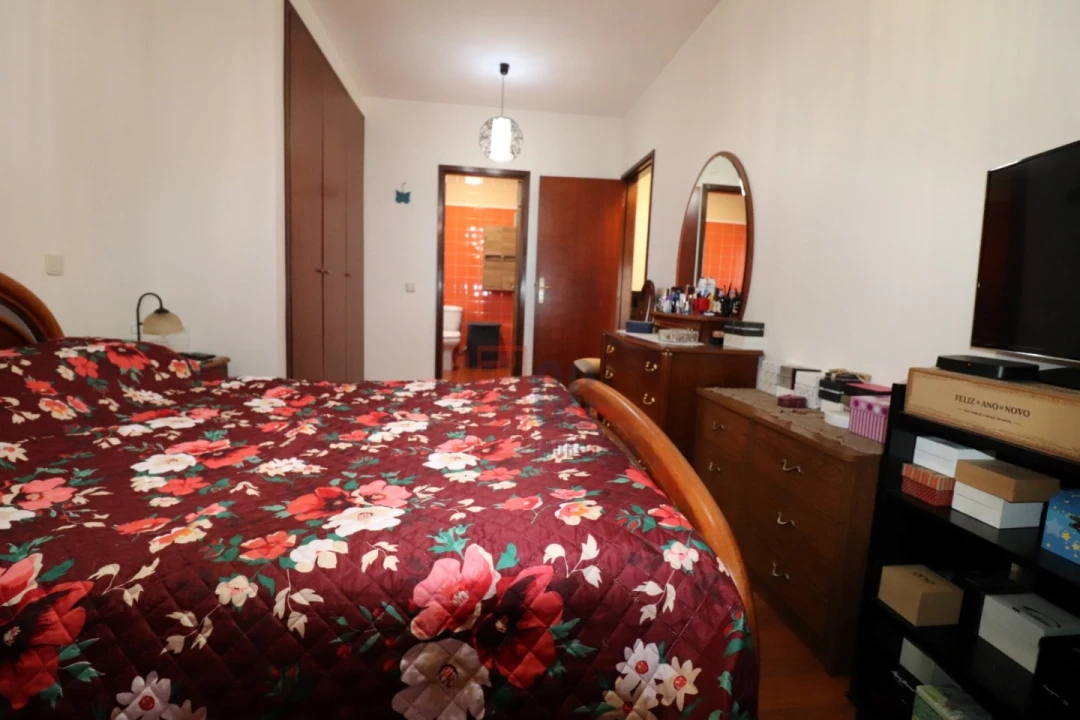 Apartamento T2 para Venda em Santa Maria de Lamas Foto 18