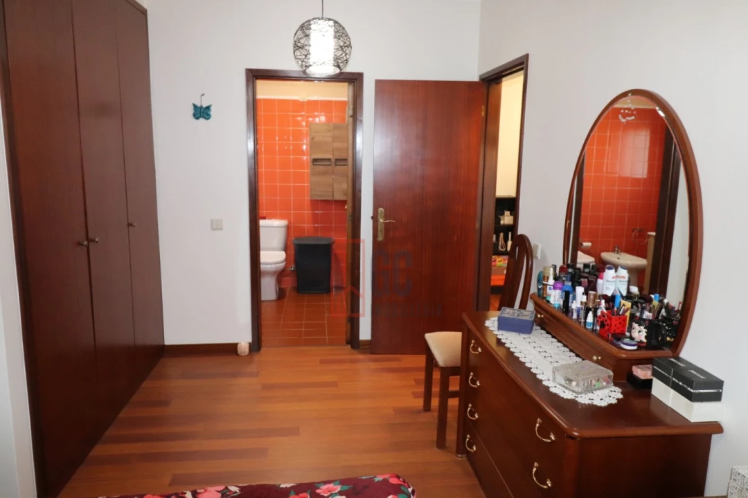 Apartamento T2 para Venda em Santa Maria de Lamas Foto 19