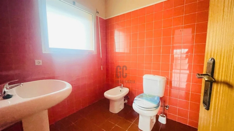 Apartamento T2 para Venda em Santa Maria de Lamas Foto 18