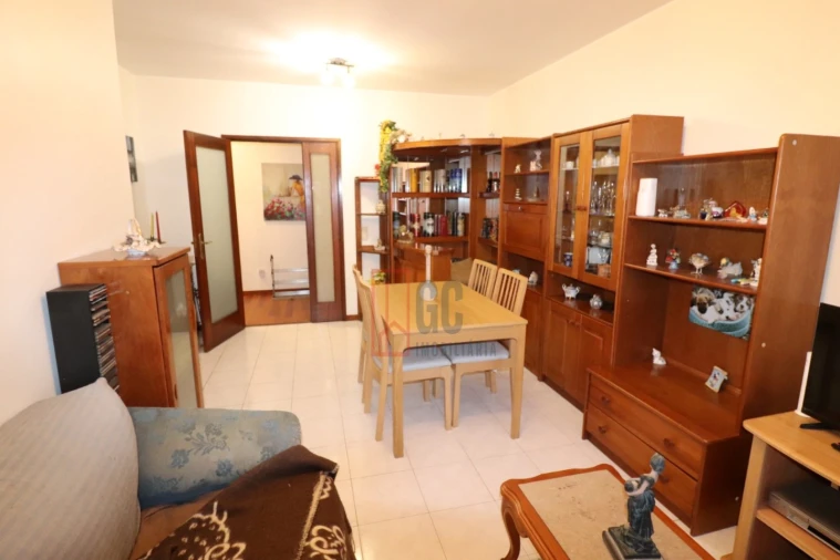 Apartamento T2 para Venda em Santa Maria de Lamas Foto 1