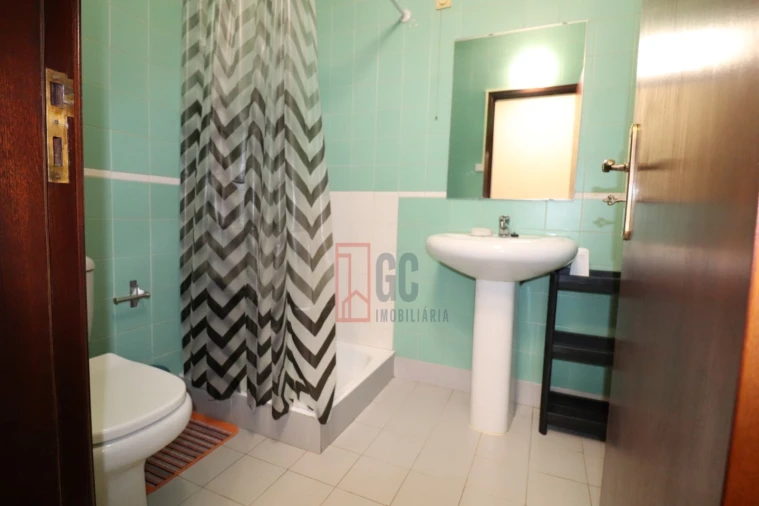 Apartamento T2 para Venda em Santa Maria de Lamas Foto 12