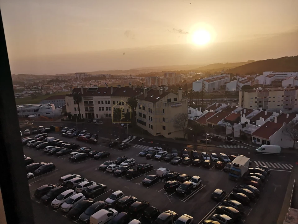 Apartamento T3 para Venda em Alfragide Foto 3