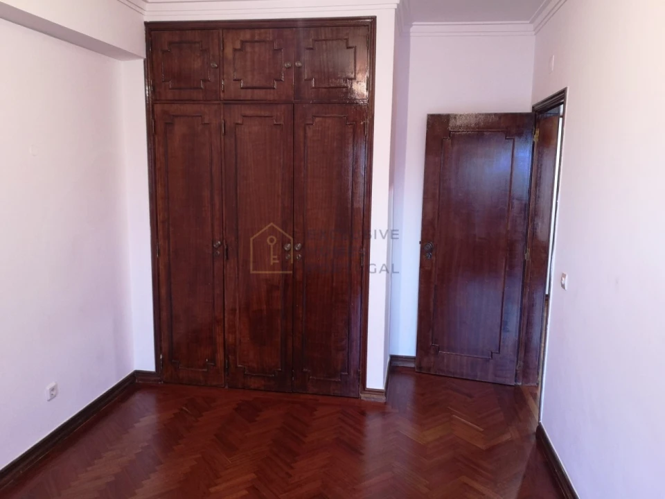 Apartamento T3 para Venda em Alfragide Foto 24