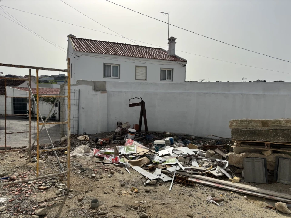 Moradia T3 para Venda em Miragaia e Marteleira Foto 2