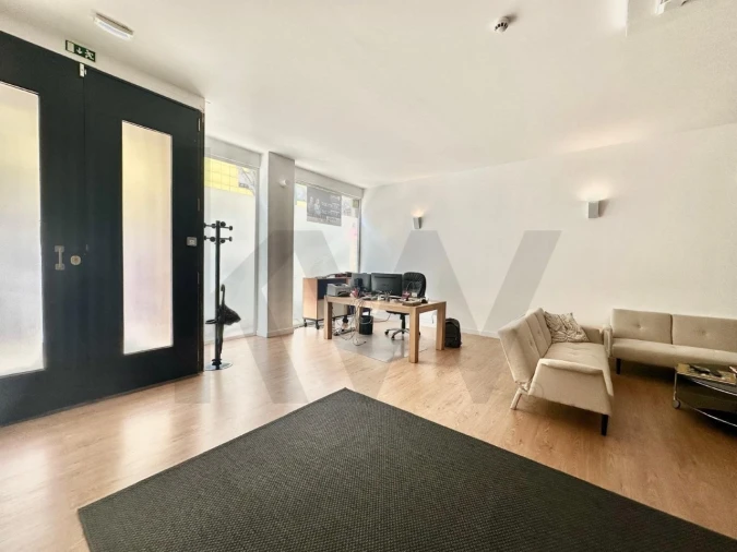 Loja para Venda em Avenidas Novas Foto 1