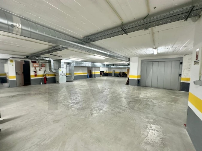 Loja para Venda em Avenidas Novas Foto 27