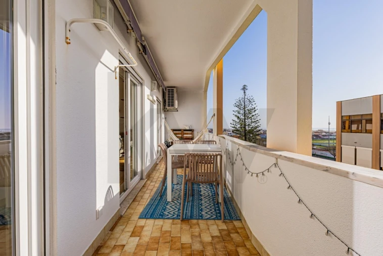 Apartamento T2 para Venda em Costa da Caparica Foto 11