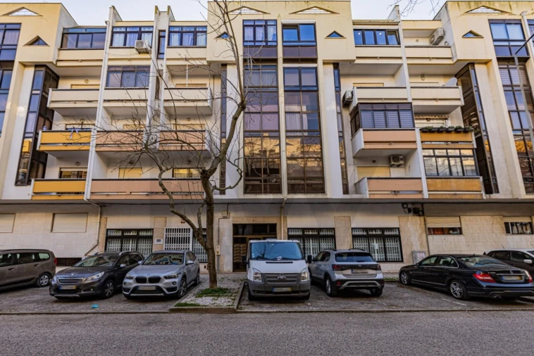 Apartamento T2 para Venda em Costa da Caparica Foto 27