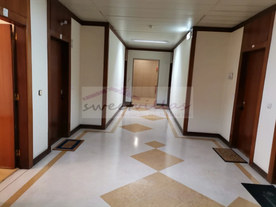 Escritório para Venda em Santo António Foto 2