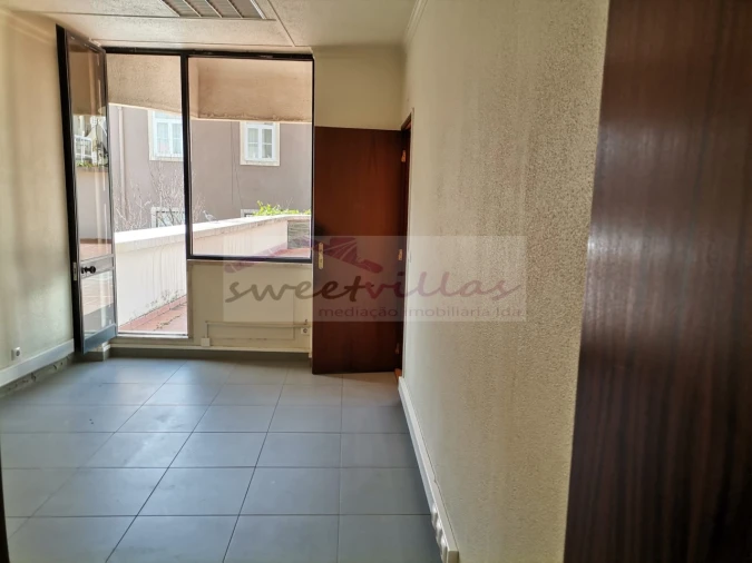 Escritório para Venda em Santo António Foto 12