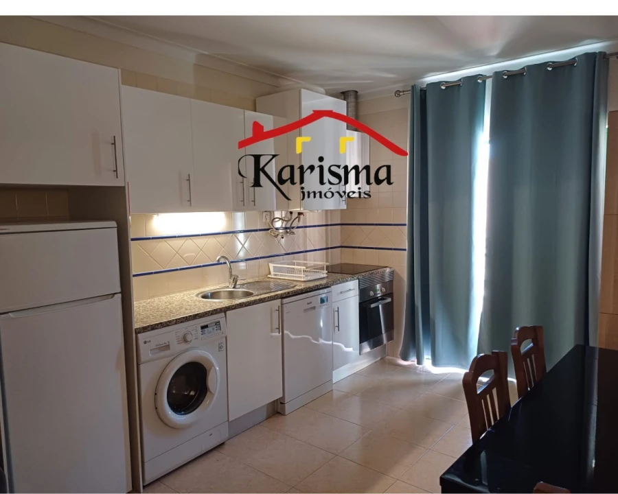 Apartamento T2 para Arrendamento férias em Alvor Foto 2