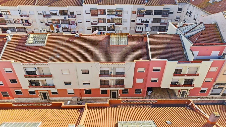 Apartamento T2 para Venda em Baixa da Banheira e Vale da Amoreira Foto 2