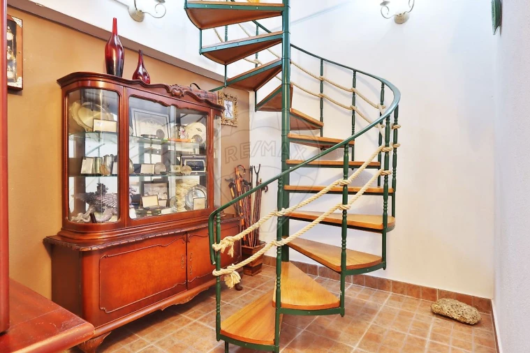 Apartamento T3 para Venda em Carcavelos e Parede Foto 15