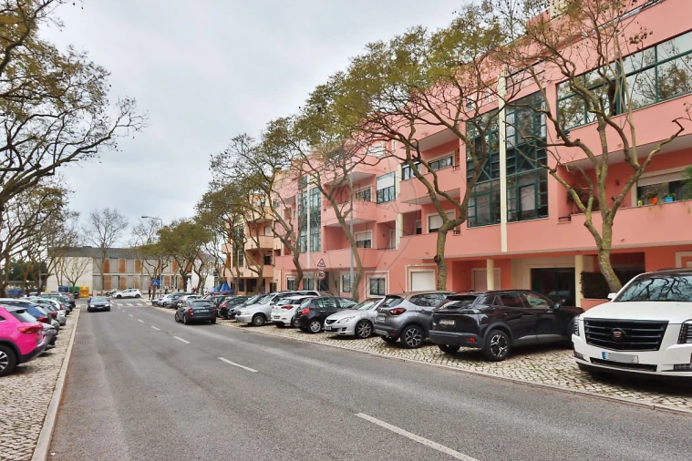 Apartamento T3 para Venda em Carcavelos e Parede Foto 22