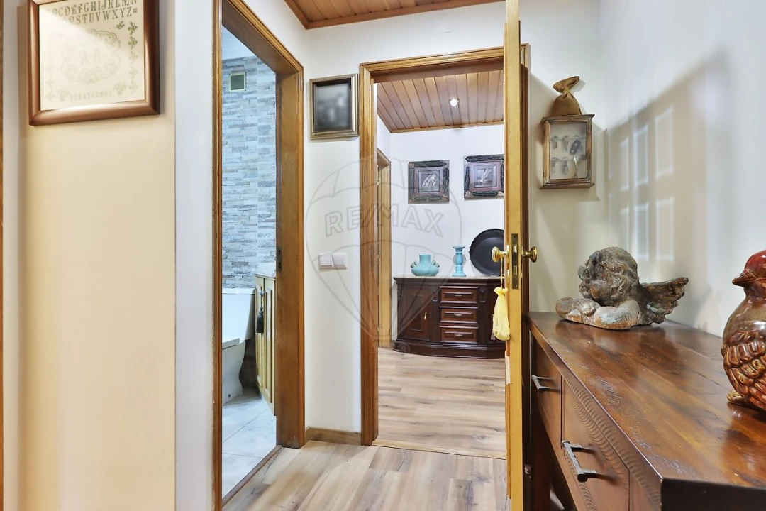 Apartamento T3 para Venda em Carcavelos e Parede Foto 12