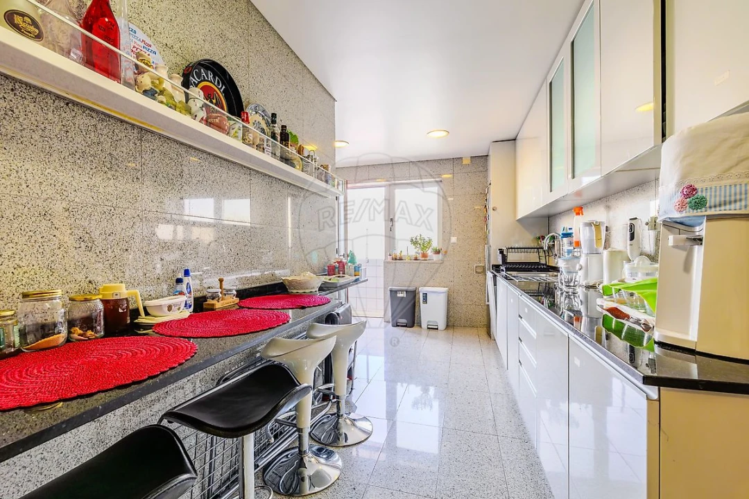 Apartamento T4 para Venda em Parque das Nações Foto 11