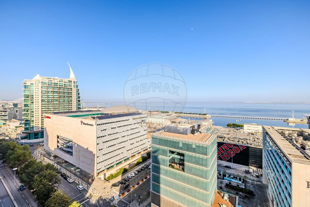 Apartamento T4 para Venda em Parque das Nações Foto 24
