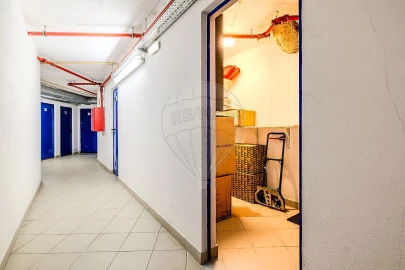 Apartamento T4 para Venda em Parque das Nações