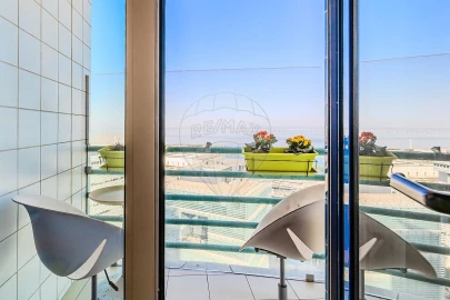 Apartamento T4 para Venda em Parque das Nações