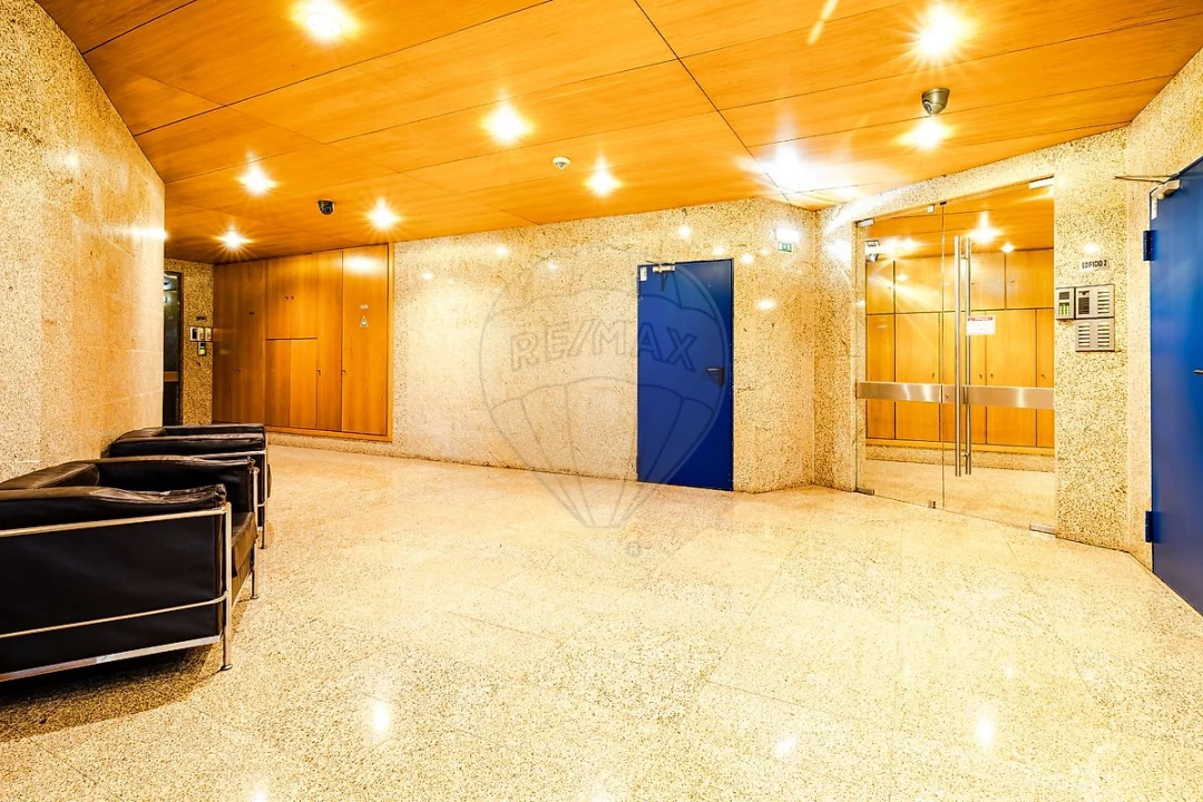 Apartamento T4 para Venda em Parque das Nações Foto 38