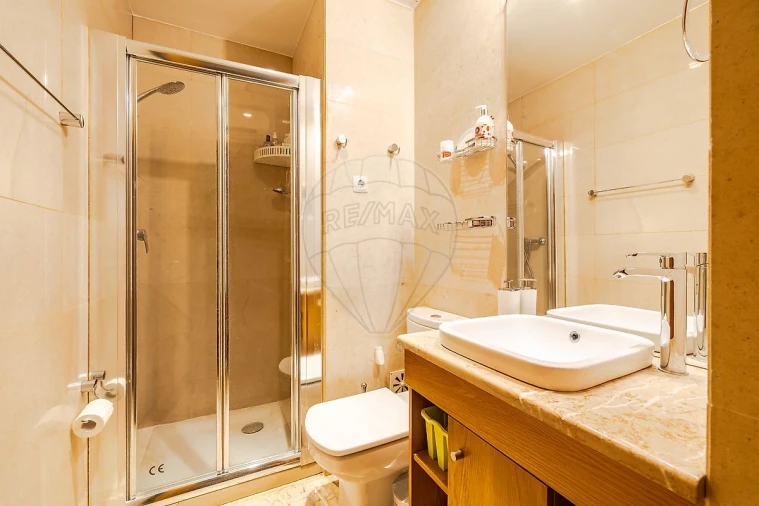 Apartamento T4 para Venda em Parque das Nações Foto 28