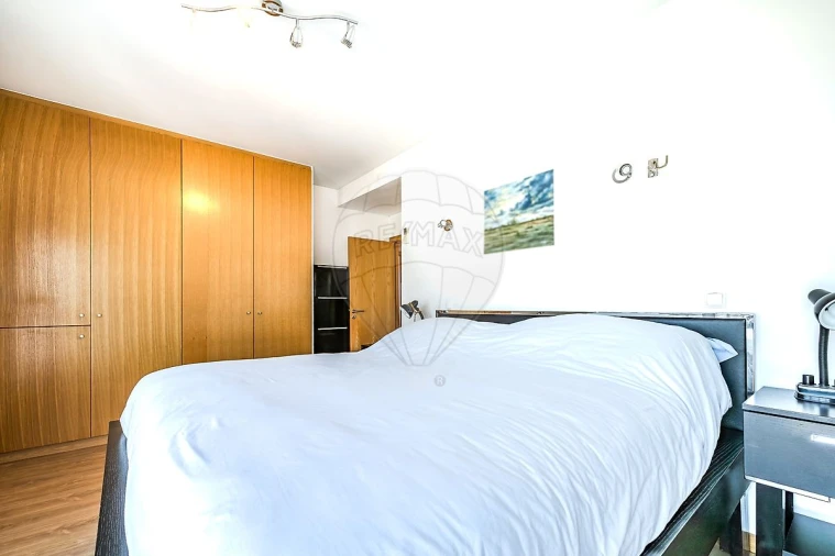 Apartamento T4 para Venda em Parque das Nações Foto 22