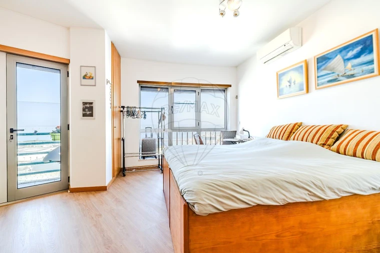 Apartamento T4 para Venda em Parque das Nações Foto 13
