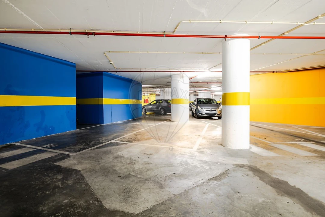 Apartamento T4 para Venda em Parque das Nações Foto 41