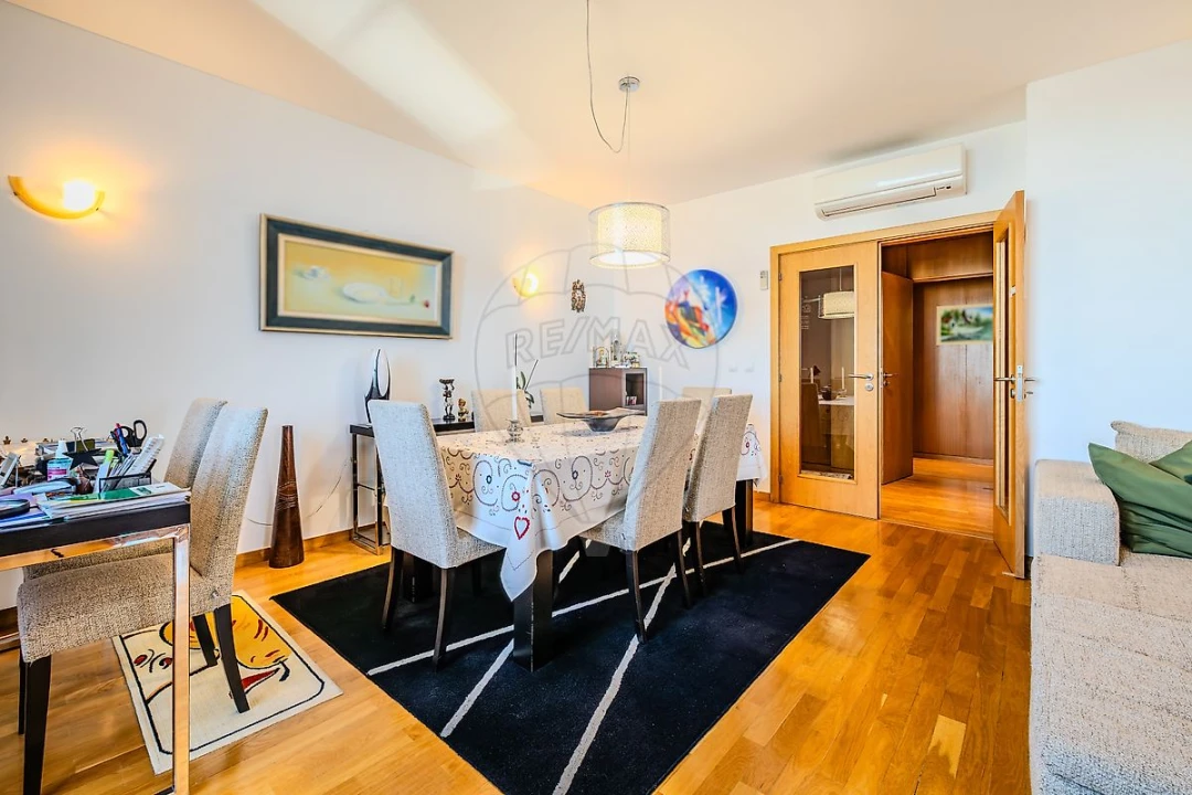 Apartamento T4 para Venda em Parque das Nações Foto 6