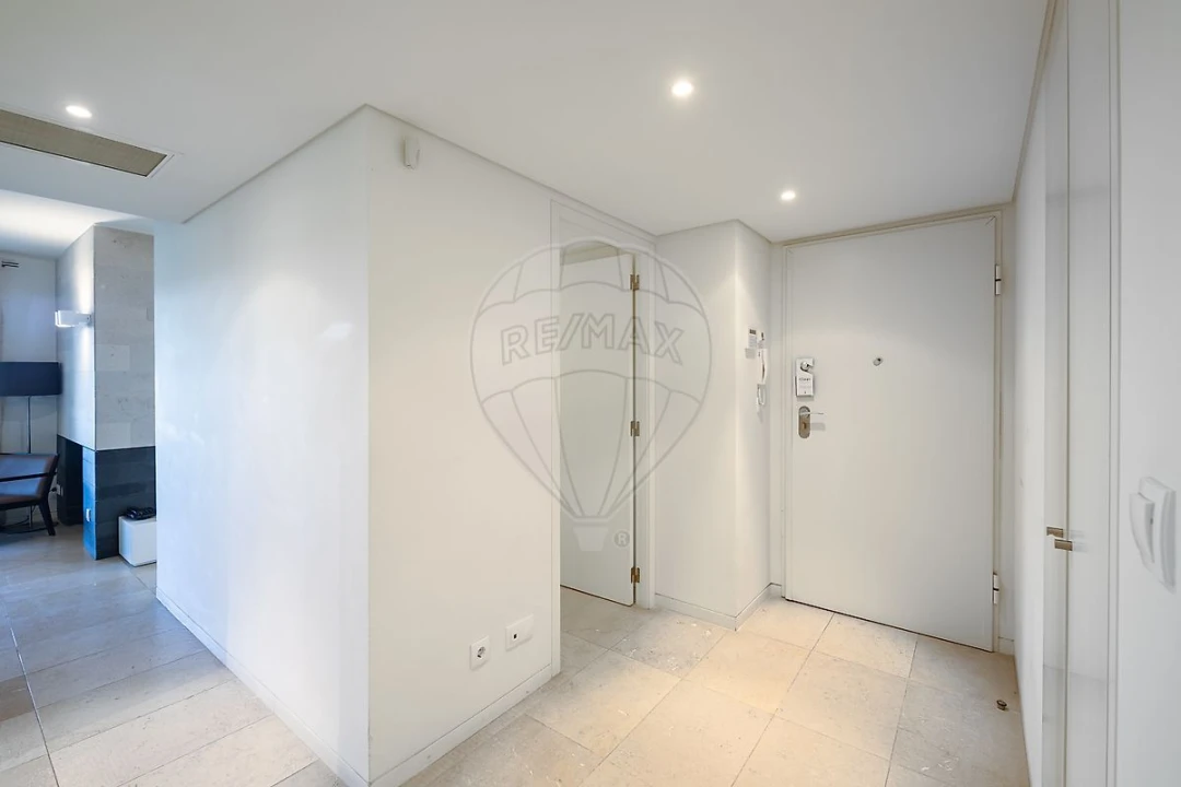 Apartamento T2 para Venda em Carvalhal Foto 2