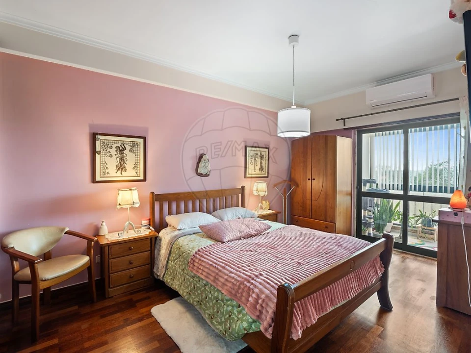 Apartamento T2 para Venda em Queluz e Belas Foto 8