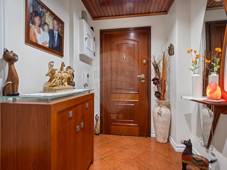 Apartamento T2 para Venda em Queluz e Belas Foto 13