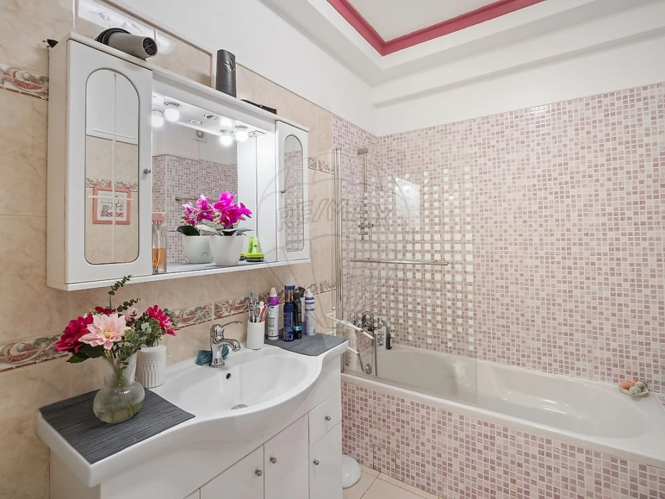 Apartamento T2 para Venda em Queluz e Belas Foto 15