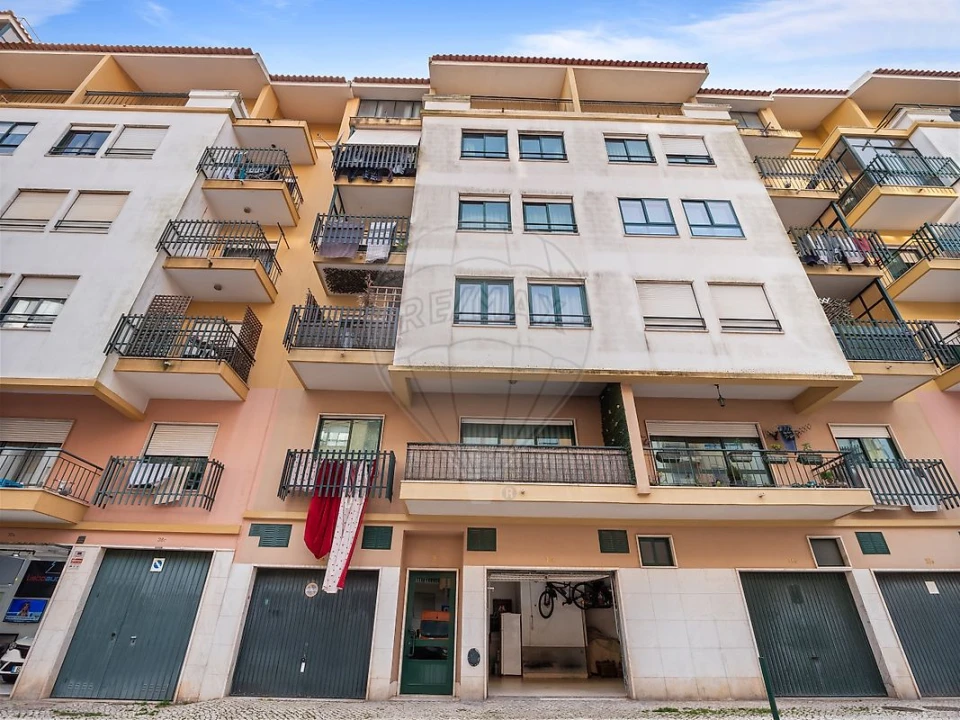 Apartamento T2 para Venda em Queluz e Belas Foto 23