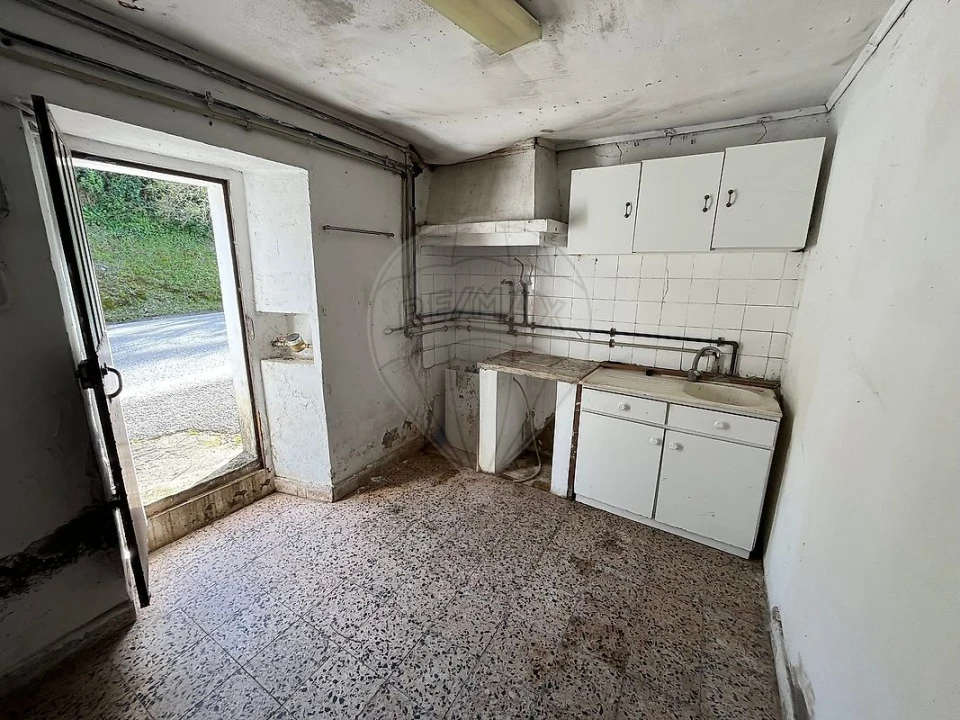 Moradia T2 para Venda em Meca Foto 4