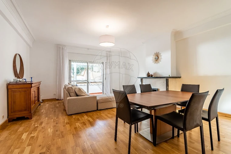 Apartamento T3 para Arrendamento em Oeiras e São Julião da Barra, Paço de Arcos e Caxias Foto 24