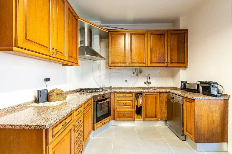 Apartamento T3 para Arrendamento em Oeiras e São Julião da Barra, Paço de Arcos e Caxias Foto 18