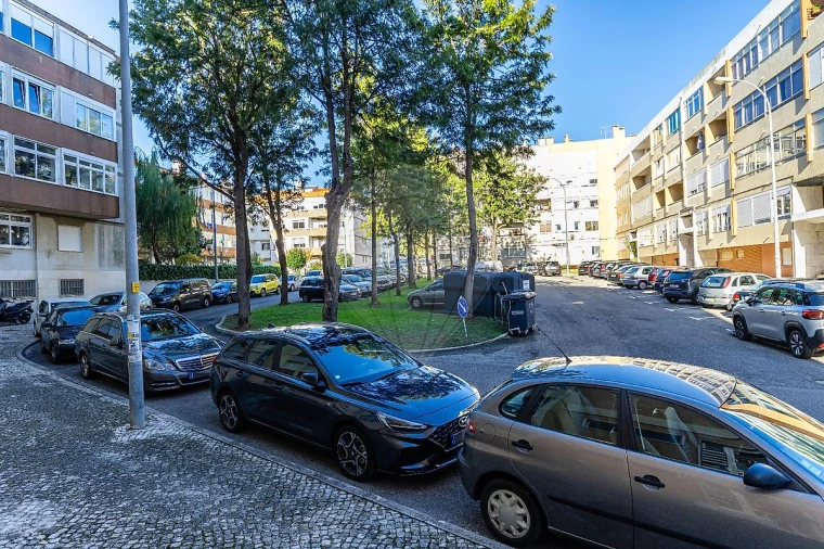 Apartamento T3 para Arrendamento em Oeiras e São Julião da Barra, Paço de Arcos e Caxias Foto 27