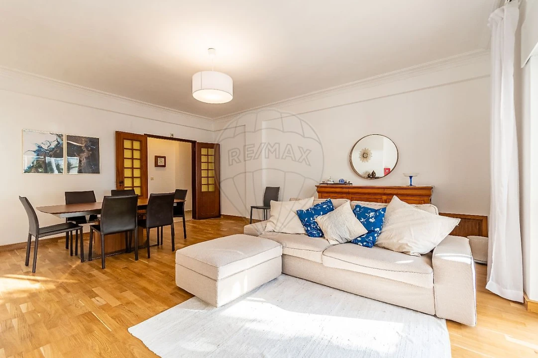 Apartamento T3 para Arrendamento em Oeiras e São Julião da Barra, Paço de Arcos e Caxias Foto 5